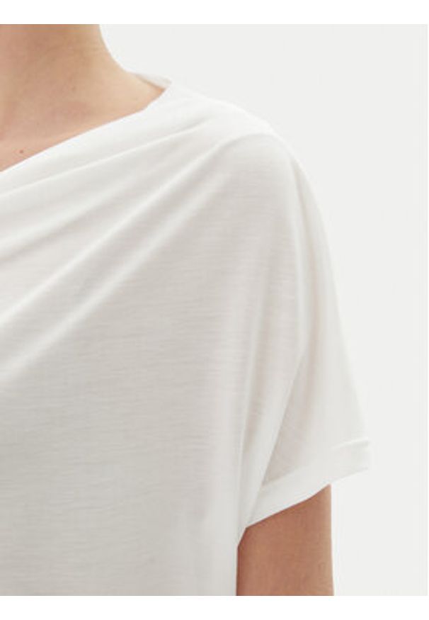 Bruuns Bazaar Bluzka Ginae BBW4362 Biały Regular Fit. Kolor: biały. Materiał: lyocell