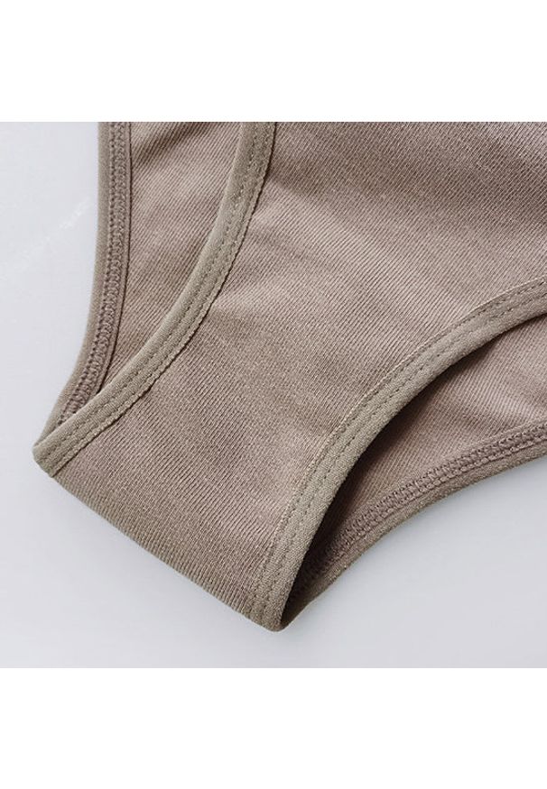 Intica - Figi damskie prążkowane z elastycznym pasem Milan. Kolor: beżowy. Materiał: prążkowany