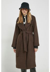 Abercrombie & Fitch płaszcz z domieszką wełny kolor brązowy przejściowy oversize. Kolor: brązowy. Materiał: wełna. Styl: klasyczny #1