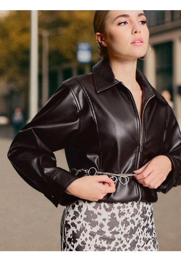 Sinsay - Pasek łańcuszkowy z zawieszkami w kształcie serca - srebrny. Kolor: srebrny