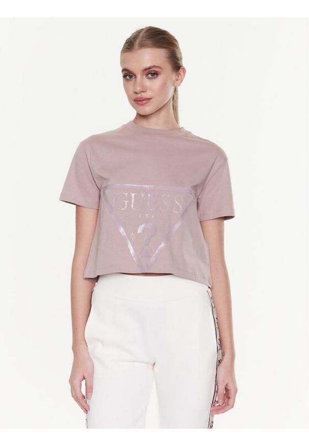 Guess T-Shirt Adele V2YI06 K8HM0 Różowy Boxy Fit. Kolor: różowy. Materiał: bawełna