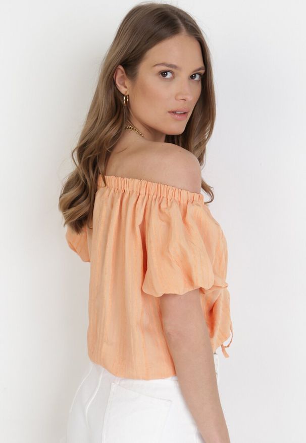 Born2be - Pomarańczowa Bluzka Aethenis. Typ kołnierza: dekolt hiszpanka. Kolor: pomarańczowy. Materiał: jeans. Długość: krótkie