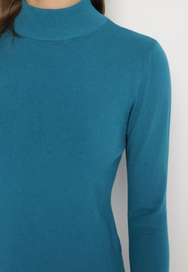 Born2be - Niebieski Klasyczny Półgolf z Domieszką Kaszmiru Zailena. Okazja: na imprezę, na co dzień. Kolor: niebieski. Materiał: kaszmir. Wzór: aplikacja. Styl: klasyczny