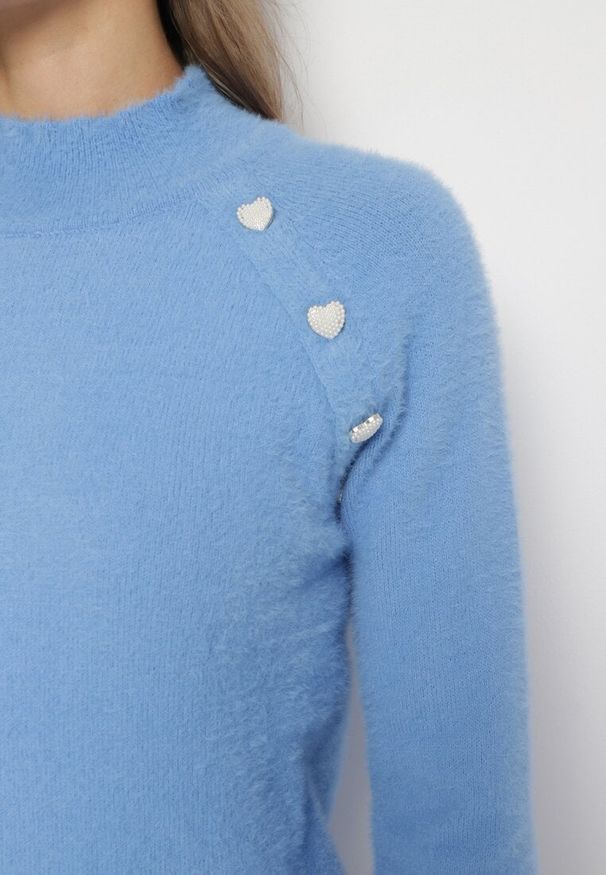 Born2be - Jasnoniebieski Sweter Półgolf z Guzikami Irisaia. Kolor: niebieski. Materiał: jeans, jedwab. Styl: elegancki