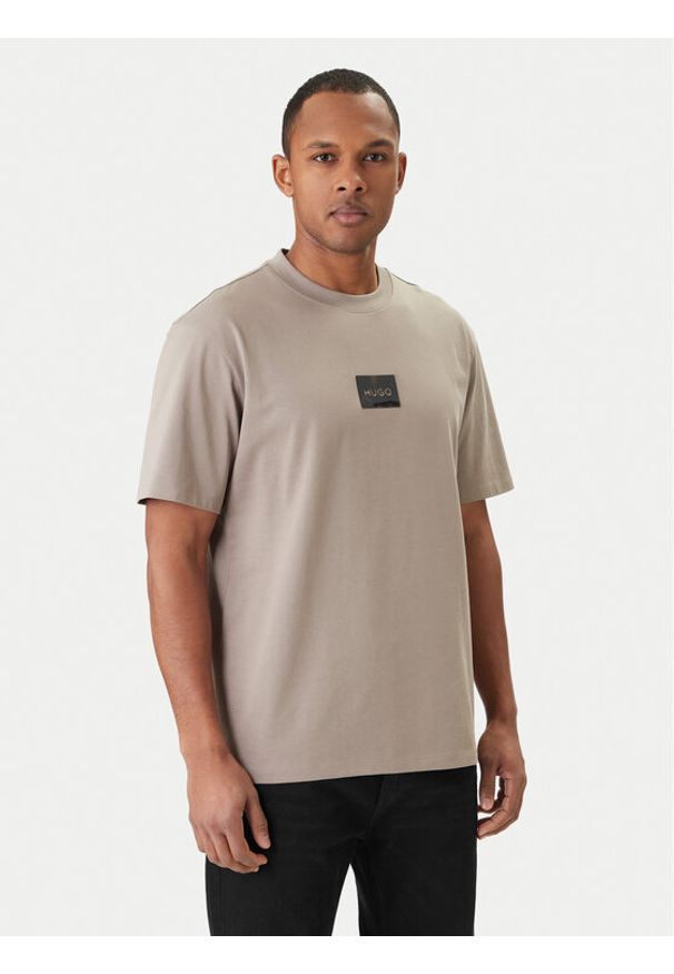 Hugo - HUGO T-Shirt Dumeon 50557445 Beżowy Regular Fit. Kolor: beżowy. Materiał: bawełna