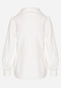 Born2be - Biała Koszula z Plisowanymi Rękawami Leophone. Okazja: na co dzień. Kolor: biały. Długość rękawa: długi rękaw. Długość: długie. Styl: casual, elegancki #6