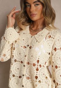 Renee - Beżowa Bawełniana Koszula w Stylu Boho z Ażurowej Tkaniny Baniria. Okazja: na co dzień. Kolor: beżowy. Materiał: bawełna, tkanina. Długość rękawa: długi rękaw. Długość: długie. Wzór: ażurowy. Styl: boho