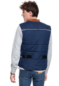 Lee - MĘSKI BEZRĘKAWNIK LEE PADDED VEST RINSE L87MGT36. Kolor: niebieski. Długość rękawa: bez rękawów