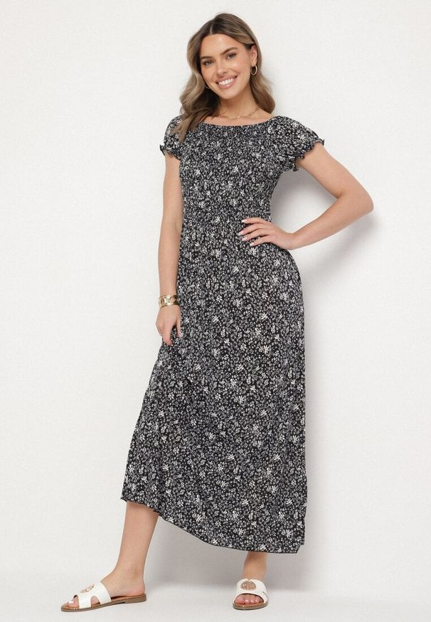 Born2be - Czarna Sukienka z Bufkami przy Rękawach w Kwiaty Neralese. Okazja: na co dzień, na imprezę. Kolor: czarny. Materiał: jeans. Wzór: kwiaty. Sezon: lato. Styl: casual