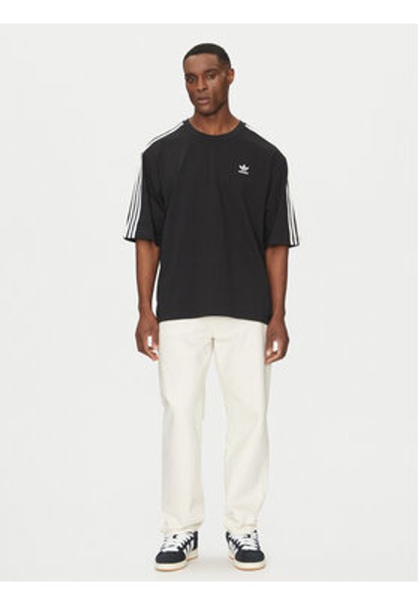 Adidas - adidas T-Shirt adicolor IZ1832 Czarny Oversize. Kolor: czarny. Materiał: bawełna
