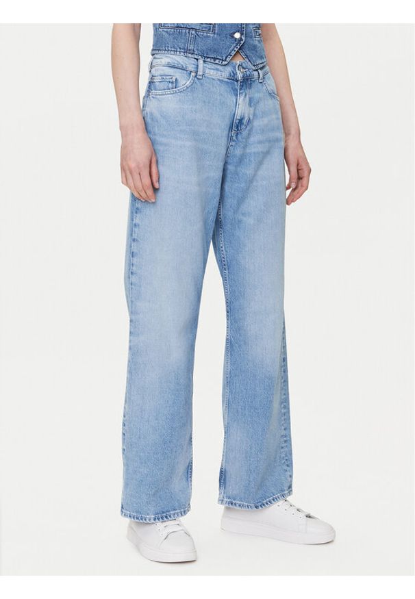 Mustang Jeansy Madison 1016211 Błękitny Wide Fit. Kolor: niebieski