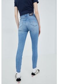 Tommy Jeans jeansy damskie high waist. Stan: podwyższony. Kolor: niebieski