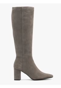 Ryłko - Szare kozaki na słupku ze skóry welurowej. Okazja: na co dzień. Kolor: szary. Materiał: skóra, welur. Obcas: na słupku. Styl: casual, street, elegancki. Wysokość obcasa: średni #1
