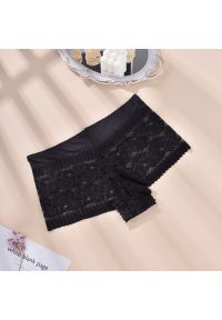 Intica - Koronkowe szorty z ozdobnym wykończeniem na specjalne okazje Vaira. Kolor: czarny. Materiał: koronka. Wzór: koronka