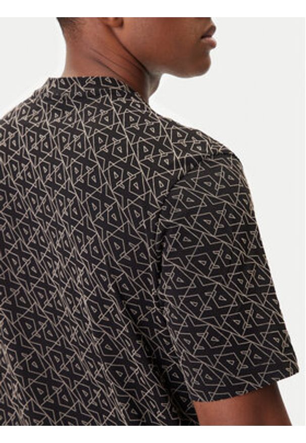 Armani Exchange T-Shirt XM001897 AF10356 FC196 Czarny Regular Fit. Kolor: czarny. Materiał: bawełna