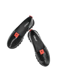 Czarne Modne Półbuty Pollonus Wsuwane Obuwie Damskie. Okazja: na co dzień, do pracy. Zapięcie: bez zapięcia. Kolor: czarny. Materiał: lakier, skóra. Styl: klasyczny, casual, elegancki #3