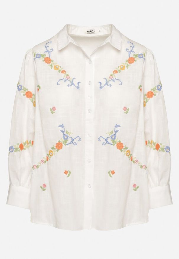 Born2be - Biała Koszula z Bawełny Ozdobiona Haftem i Regulowanymi Rękawami Dolissa. Okazja: na co dzień. Kolor: biały. Materiał: bawełna. Wzór: aplikacja, haft. Styl: casual