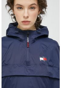 Tommy Jeans kurtka damska kolor granatowy przejściowa oversize. Typ kołnierza: kaptur. Kolor: niebieski. Materiał: poliamid. Długość: krótkie #6