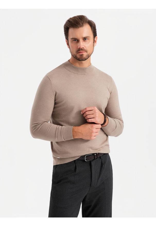 Ombre Clothing - Męski dzianinowy półgolf z wiskozą – ciemnobeżowy melanż V3. Kolor: beżowy. Materiał: wiskoza, dzianina. Wzór: melanż. Styl: klasyczny