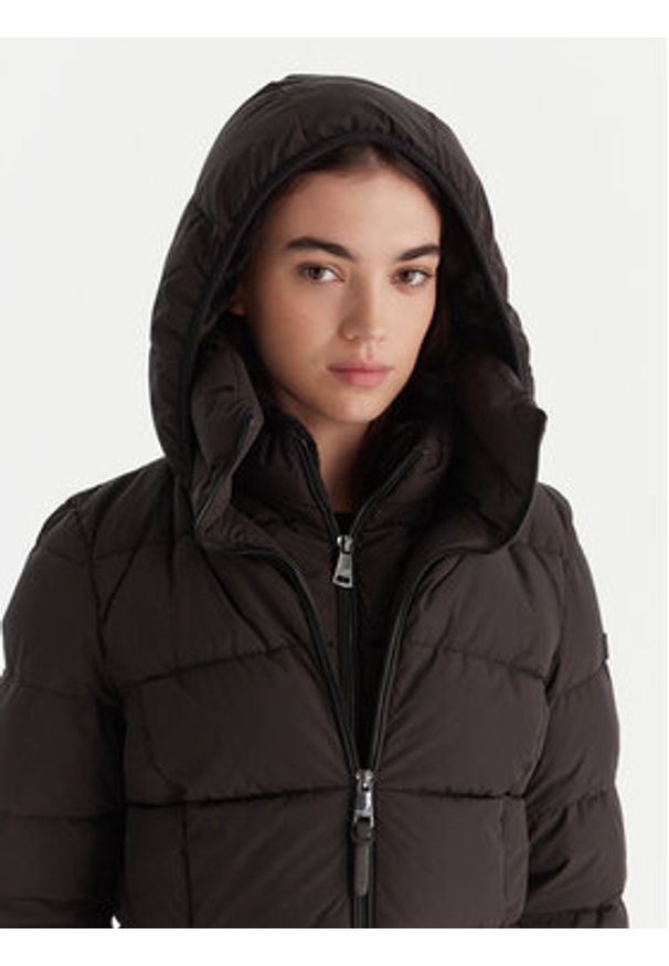 DKNY Kurtka zimowa DLEMPU97 Czarny Regular Fit. Kolor: czarny. Materiał: syntetyk. Sezon: zima