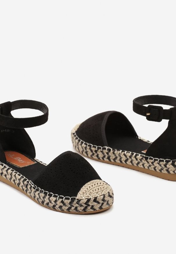 Born2be - Czarne Płaskie Ażurowe Espadryle na Plecionej Podeszwie Mallerena. Okazja: na spacer. Kolor: czarny. Wzór: ażurowy. Sezon: lato. Obcas: na obcasie. Styl: elegancki. Wysokość obcasa: niski