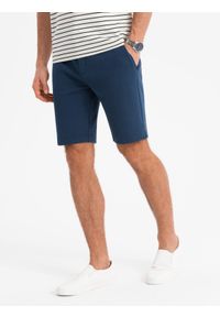 Ombre Clothing - Szorty męskie SLIM FIT ze strukturalnej dzianiny – granatowe V1. Okazja: na co dzień. Kolor: niebieski. Materiał: dzianina. Wzór: jednolity. Styl: klasyczny, wakacyjny, sportowy, casual