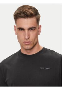 Tommy Jeans T-Shirt Linear Chest DM0DM18555 Czarny Slim Fit. Kolor: czarny. Materiał: bawełna #3