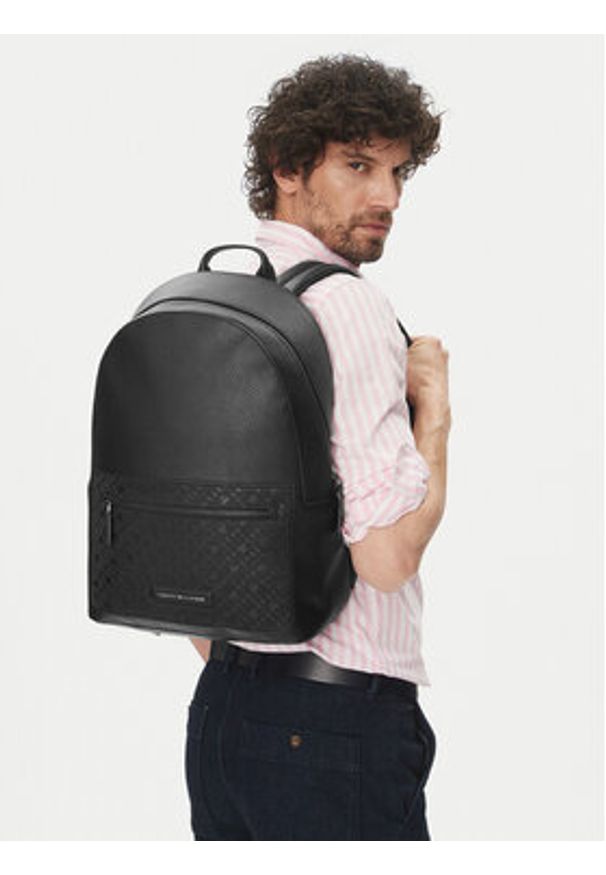 TOMMY HILFIGER - Tommy Hilfiger Plecak Th Monogram Backpack AM0AM13208 Czarny. Kolor: czarny. Materiał: skóra