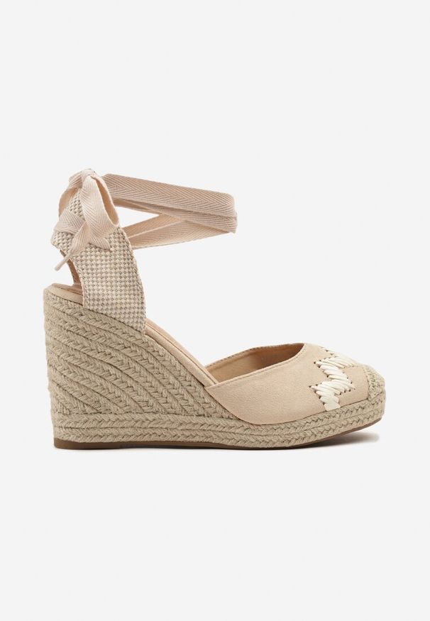 Renee - Beżowe Sandały z Plecionką na Koturnie i Ozdobnym Wiązaniem. Okazja: na imprezę. Kolor: beżowy. Sezon: lato. Obcas: na koturnie. Styl: elegancki, klasyczny