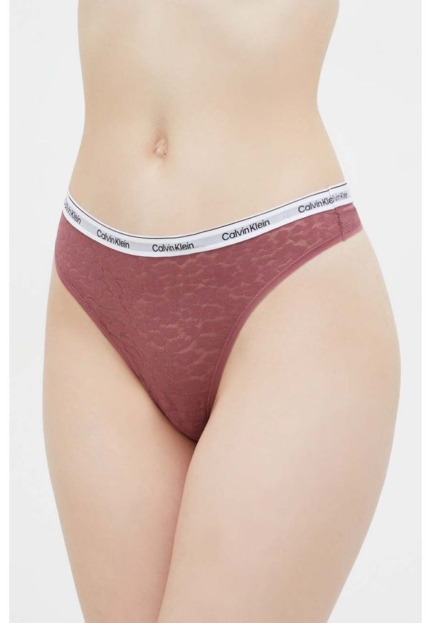 Calvin Klein Underwear stringi kolor czerwony z koronki. Kolor: różowy. Materiał: koronka. Wzór: koronka