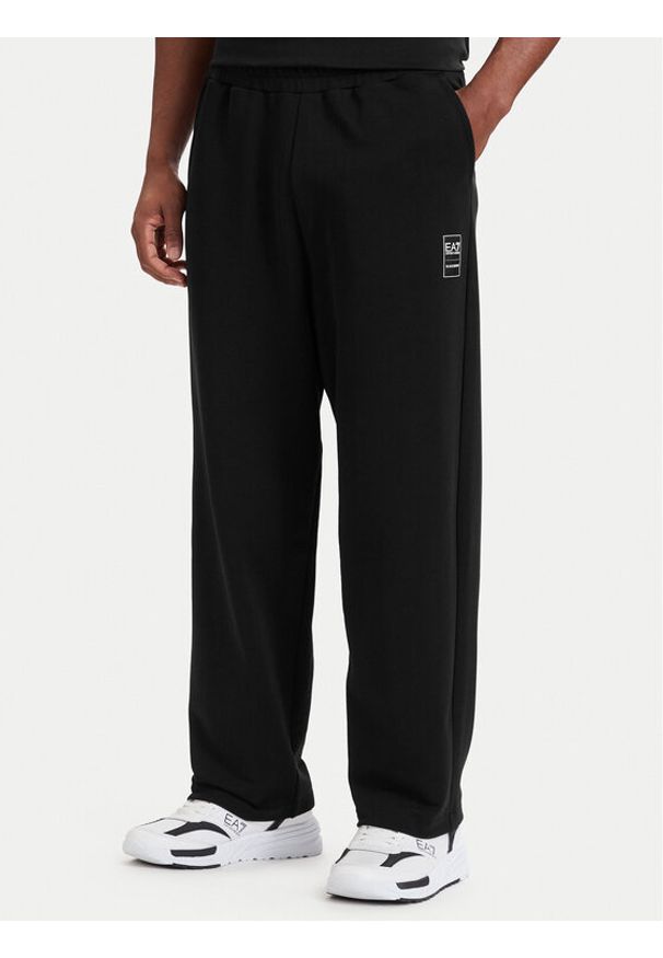 EA7 Emporio Armani Spodnie dresowe 7M002111 AF27201 UC001 Czarny Relaxed Fit. Kolor: czarny. Materiał: bawełna