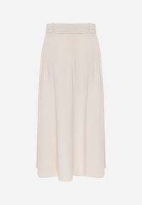 Renee - Jasnobeżowa Rozkloszowana Spódnica Maxi z Paskiem i Klamrą Adlirca. Okazja: na co dzień. Kolor: beżowy. Materiał: materiał. Wzór: gładki. Styl: casual #2