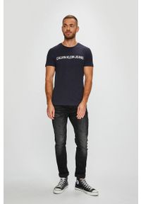 Calvin Klein Jeans - T-shirt J30J307855. Okazja: na co dzień. Kolor: niebieski. Materiał: dzianina. Styl: casual #3