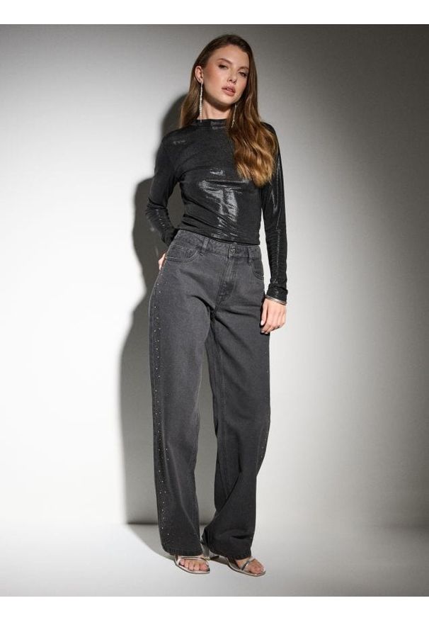 Sinsay - Jeansy straight mid waist - czarny. Kolor: czarny