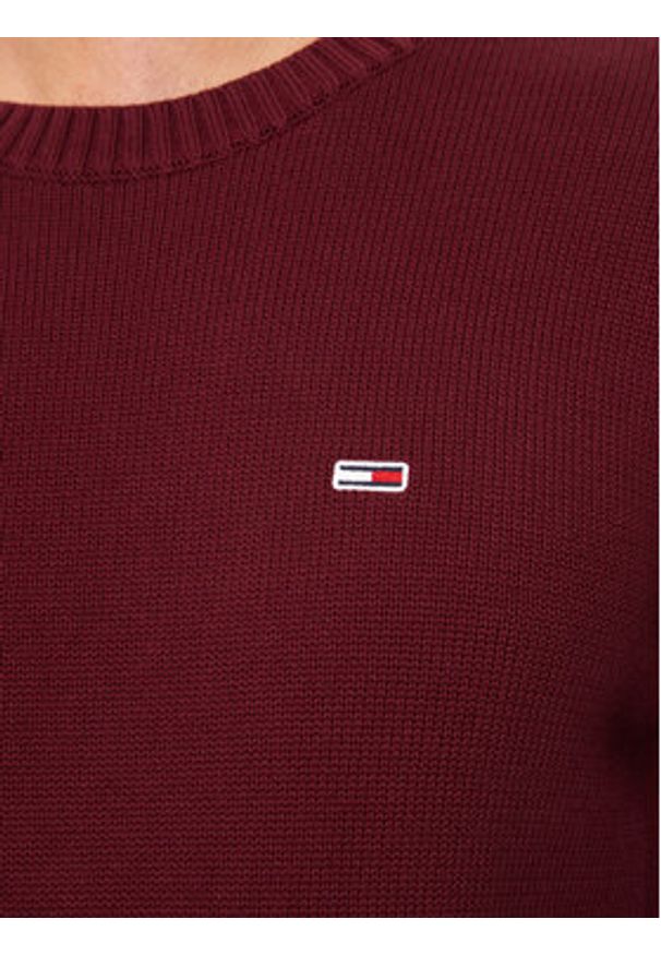 Tommy Jeans Sweter Essential DM0DM18370 Bordowy Slim Fit. Kolor: czerwony. Materiał: bawełna
