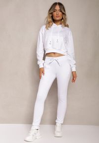 Renee - Białe Spodnie Dresowe z Polarem i Ściągaczami Tala. Okazja: na co dzień. Stan: podwyższony. Kolor: biały. Materiał: dresówka, polar. Styl: casual #3