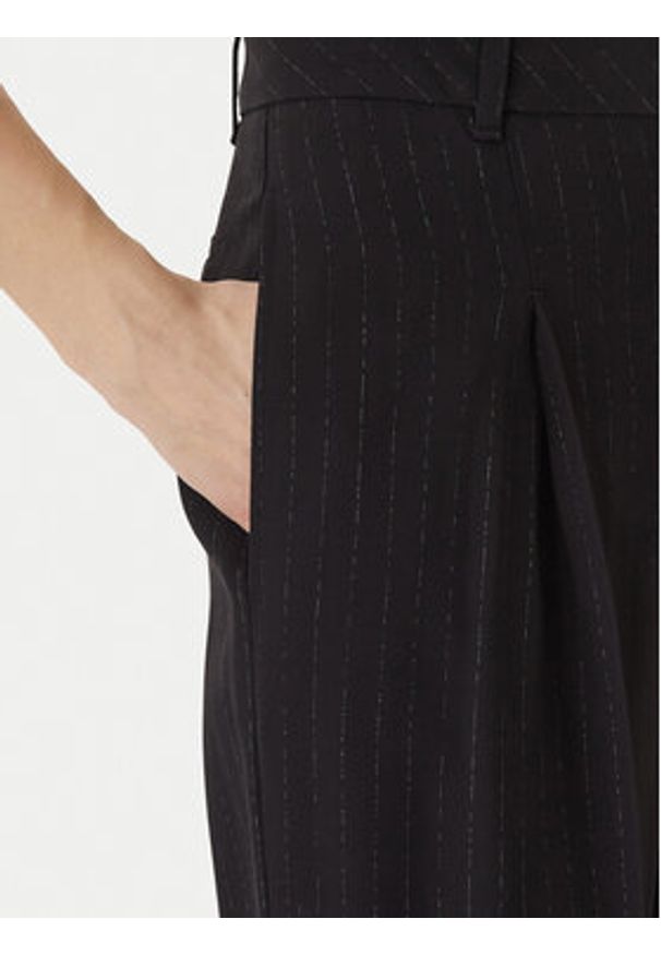 BOSS Spodnie materiałowe Tiana4 50554101 Czarny Relaxed Fit. Kolor: czarny. Materiał: wiskoza