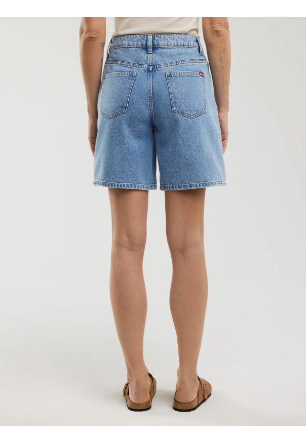 Big-Star - Szorty damskie jeansowe niebieskie Satoko 288. Okazja: na co dzień. Kolor: niebieski. Materiał: jeans. Sezon: lato. Styl: casual, wakacyjny
