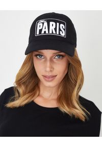 MISS PARIS - Czapka Miss Paris - EDYCJA LIMITOWANA. Kolor: czarny. Materiał: materiał. Wzór: haft, aplikacja, napisy. Styl: elegancki