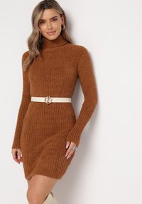 Born2be - Brązowa Prążkowana Sukienka z Golfem Dzianina z Wełną Sedia. Typ kołnierza: golf. Kolor: brązowy. Materiał: prążkowany, wełna, dzianina. Długość rękawa: długi rękaw. Długość: mini #1