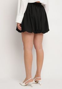 Born2be - Czarne Szorty w Stylu Bombki Tosanna. Okazja: na co dzień. Kolor: czarny. Sezon: lato. Styl: klasyczny, casual #2