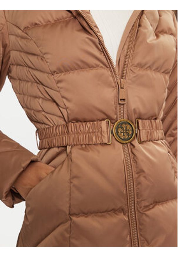 Guess Płaszcz zimowy New Olga W4BL40 WEX52 Beżowy Regular Fit. Kolor: beżowy. Materiał: syntetyk. Sezon: zima