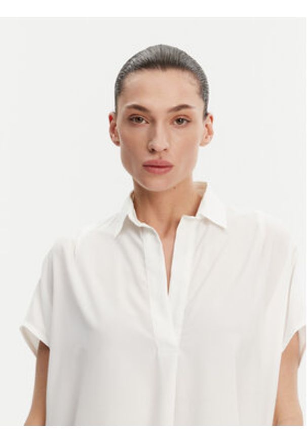 French Connection Bluzka 72MZN Biały Relaxed Fit. Kolor: biały. Materiał: syntetyk