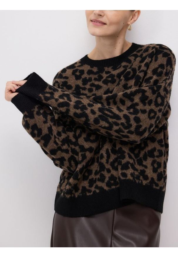 Reserved - Sweter w panterkę - wielobarwny. Materiał: dzianina, wełna. Wzór: motyw zwierzęcy