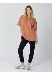 outhorn - T-shirt oversize z nadrukiem damski - pomarańczowy. Okazja: na co dzień. Kolor: pomarańczowy. Materiał: dzianina, bawełna. Wzór: nadruk. Styl: casual #4