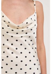 Guess sukienka kolor beżowy maxi prosta. Okazja: na co dzień. Kolor: beżowy. Długość rękawa: na ramiączkach. Typ sukienki: proste. Styl: casual. Długość: maxi #5