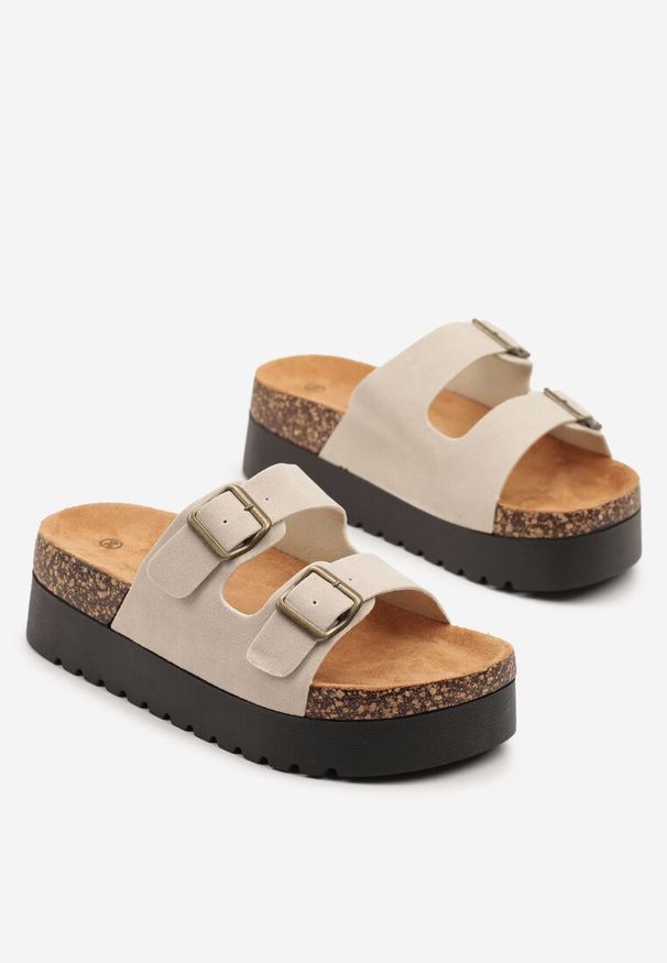 Born2be - Beżowe Klapki na Grubej Podeszwie Korkowej z Dwoma Paskami Niliorin. Okazja: na co dzień, na spacer. Kolor: beżowy. Materiał: jeans. Wzór: paski. Sezon: lato. Styl: klasyczny, casual