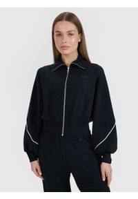 4f - 4F Bluza dresowa rozpinana baz kaptura damska 4F x Anna Lewandowska - czarna S. Okazja: na co dzień. Typ kołnierza: bez kaptura, kołnierzyk stójkowy. Kolor: czarny. Materiał: dresówka. Długość rękawa: raglanowy rękaw. Wzór: gładki, ze splotem. Styl: sportowy, klasyczny, casual