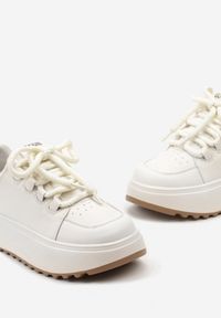 Born2be - Białe Skórzane Sneakersy na Platformie z Szerokim Sznurowaniem Wicca. Nosek buta: okrągły. Zapięcie: sznurówki. Kolor: biały. Materiał: skóra. Obcas: na platformie. Wysokość obcasa: niski #4