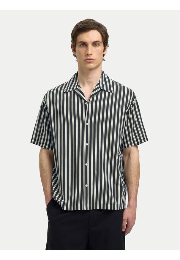 Selected Homme Koszula 16091381 Granatowy Relaxed Fit. Kolor: niebieski. Materiał: bawełna